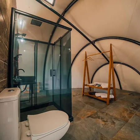 Snail House Bed & Breakfast *