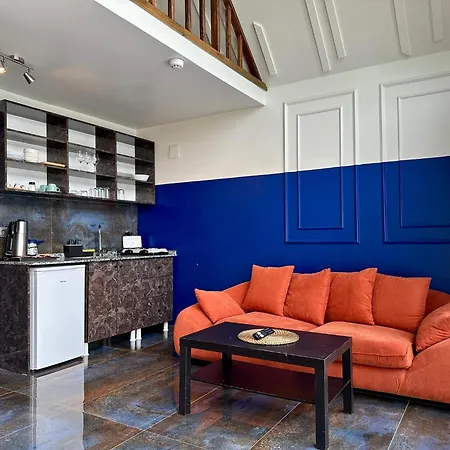Bed & Breakfast Snail House 3*