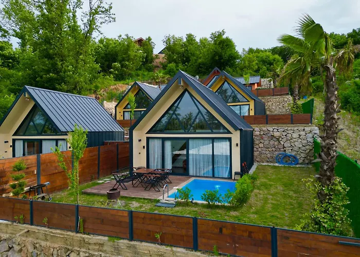 Snail House Bed & Breakfast 3*